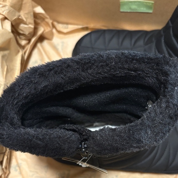 Kamik Women's Black Quilted Winter Boots Size 9W - Picture 4 of 9